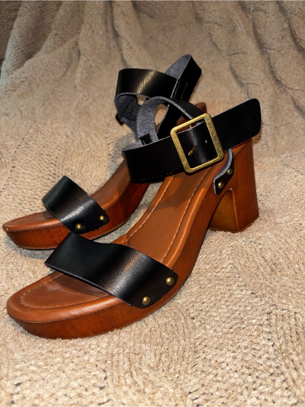 Dunes Sydney Black Strappy Wood Block Heel Sandals Size 9.5